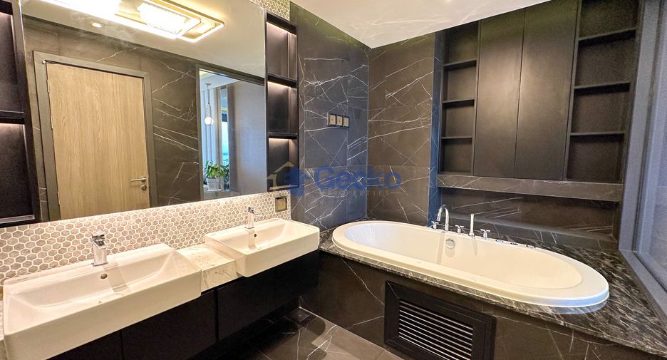 For rent 3 bedrooms condo in Central Pattaya, Pattaya