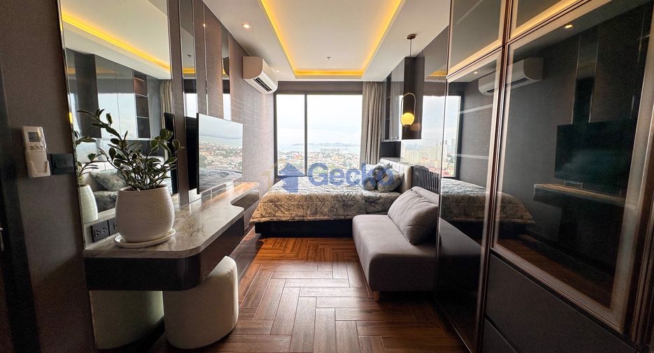 For rent 3 bedrooms condo in Central Pattaya, Pattaya