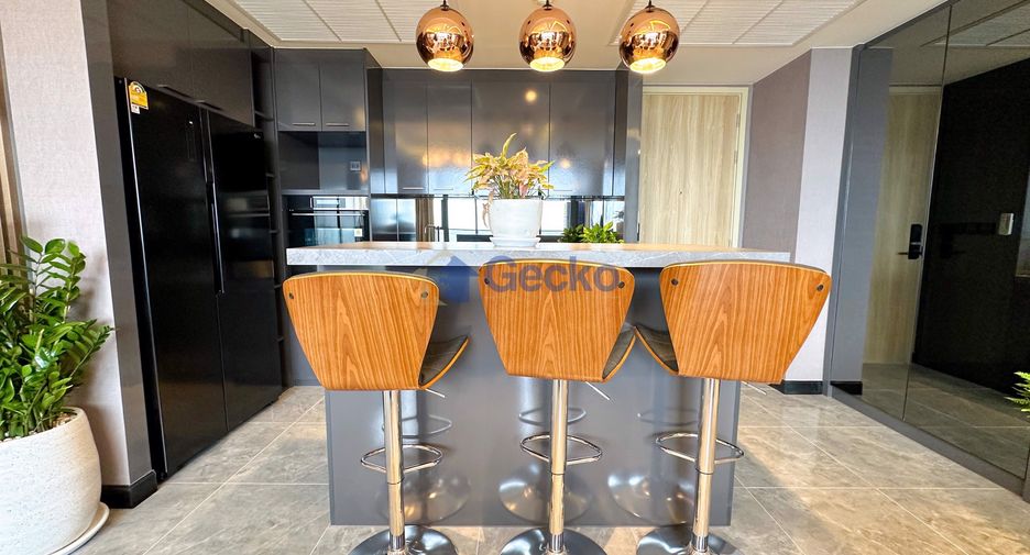 For rent 3 bedrooms condo in Central Pattaya, Pattaya