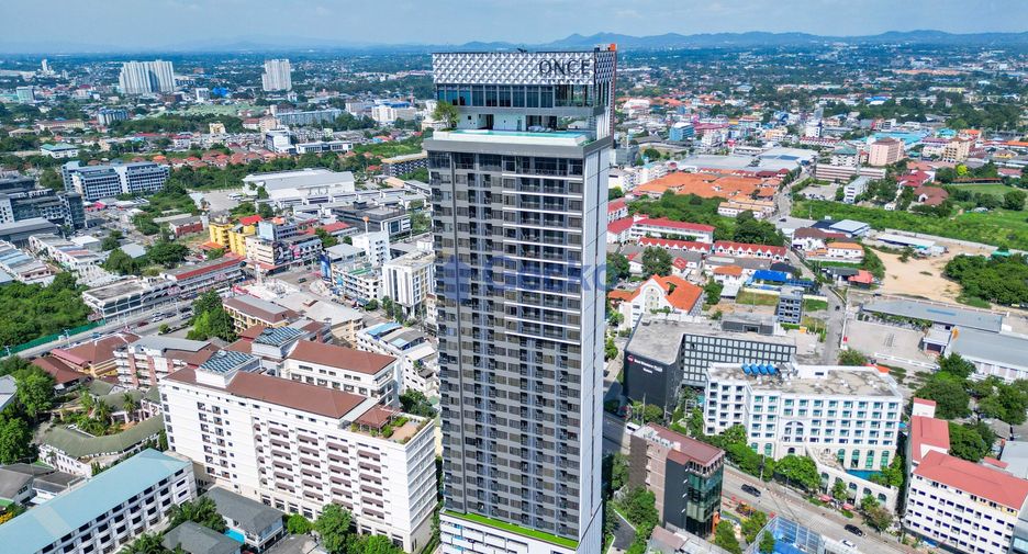 For rent 3 bedrooms condo in Central Pattaya, Pattaya