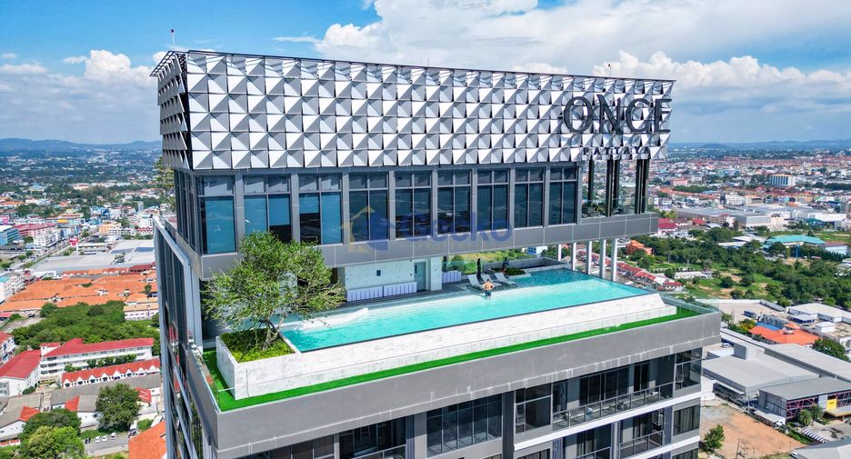 For rent 3 bedrooms condo in Central Pattaya, Pattaya