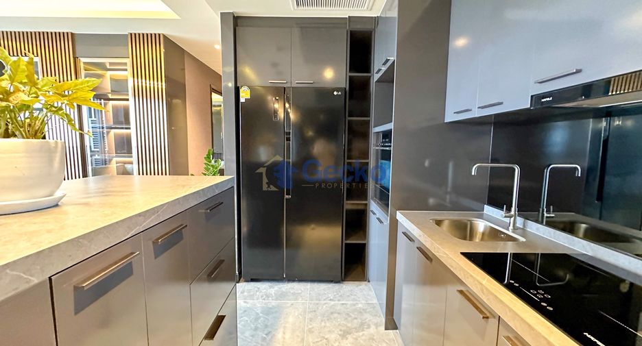 For rent 3 bedrooms condo in Central Pattaya, Pattaya