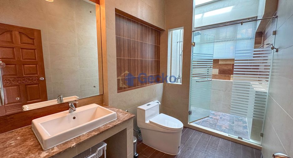 For rent 3 ベッドルーム house in Huay Yai, Pattaya