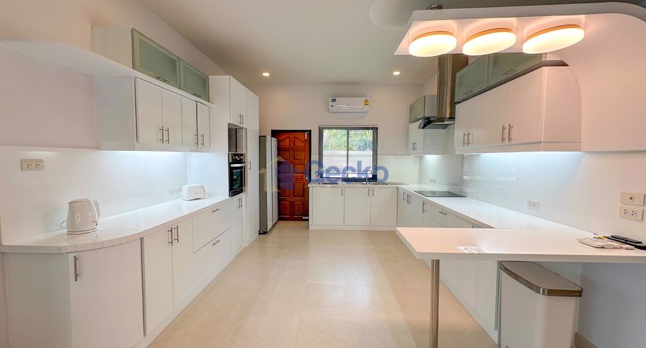 For rent 3 ベッドルーム house in Huay Yai, Pattaya