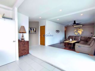 Casa en alquiler de 3 habitaciones en Bang Saray, Pattaya