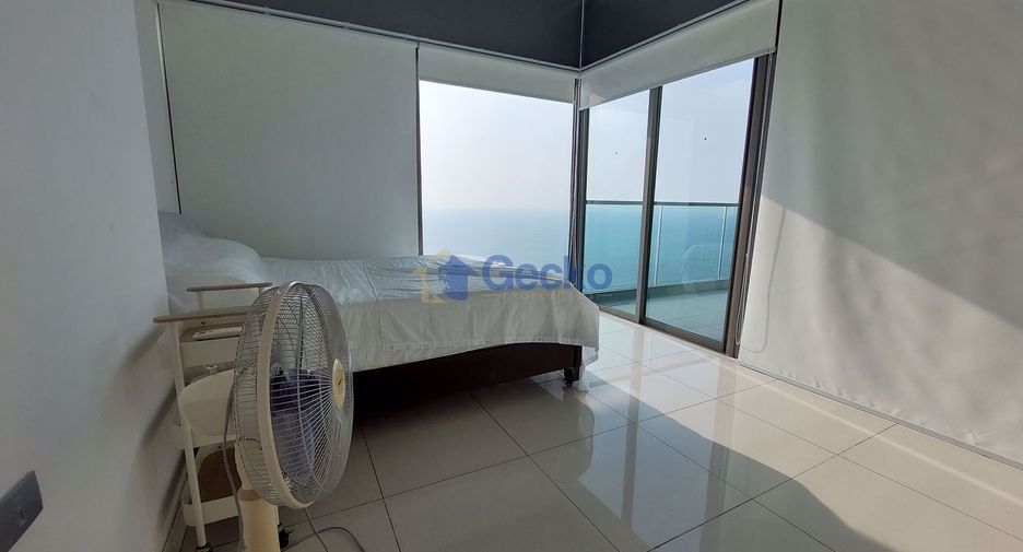 For rent 2 bedrooms condo in North Pattaya, Pattaya