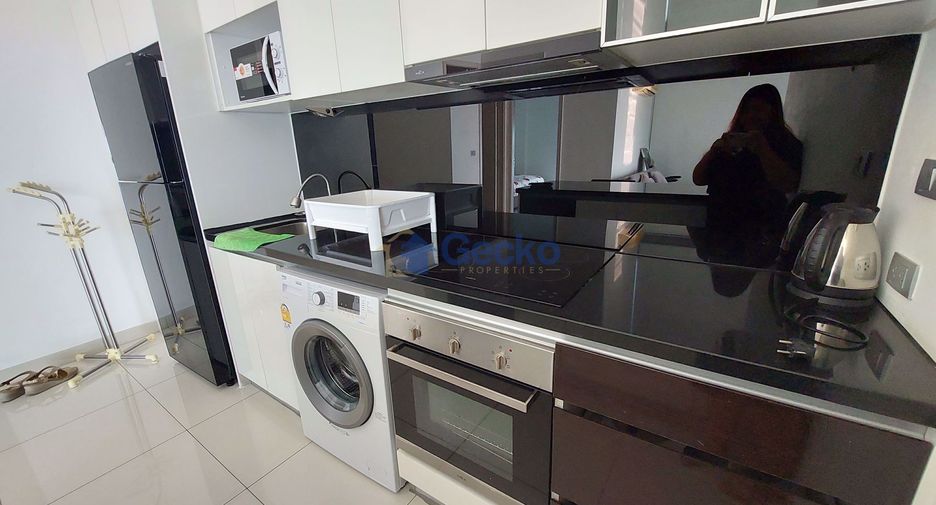 For rent 2 bedrooms condo in North Pattaya, Pattaya