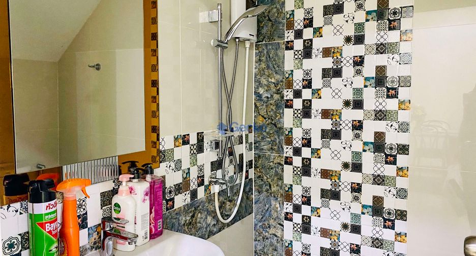 For rent 4 bedrooms house in East Pattaya, Pattaya