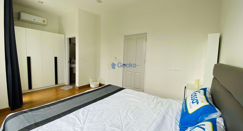 For rent 4 bedrooms house in East Pattaya, Pattaya