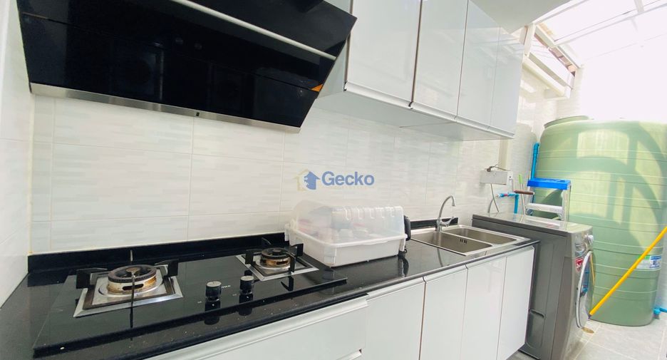 For rent 4 bedrooms house in East Pattaya, Pattaya