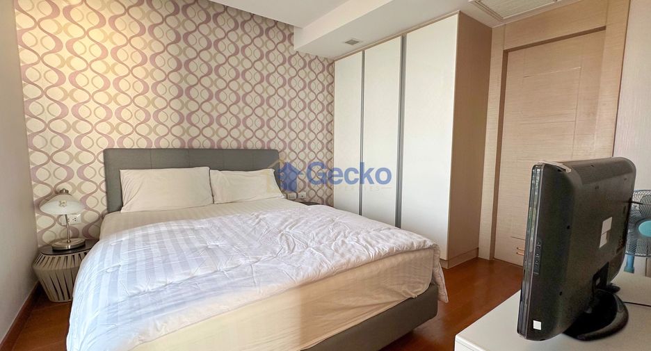 For rent 2 bedrooms condo in North Pattaya, Pattaya