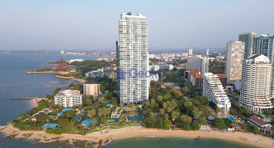 For rent 2 bedrooms condo in North Pattaya, Pattaya