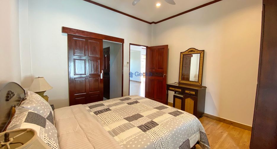 À louer 3 chambres maison à Sattahip, Chonburi