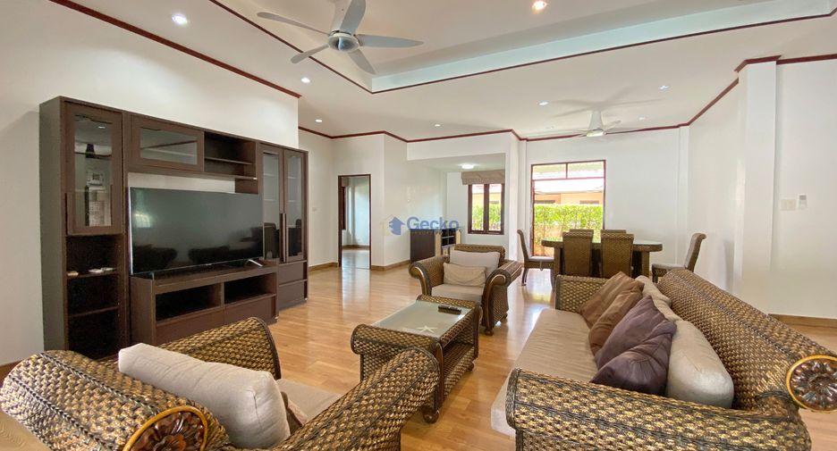 À louer 3 chambres maison à Sattahip, Chonburi