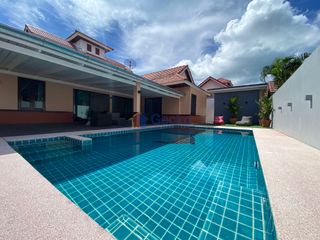 Casa en alquiler de 3 habitaciones en Bang Saray, Pattaya