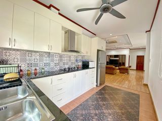 Casa en alquiler de 3 habitaciones en Bang Saray, Pattaya