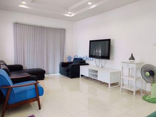 À louer 2 chambres maison à Bang Lamung, Chonburi