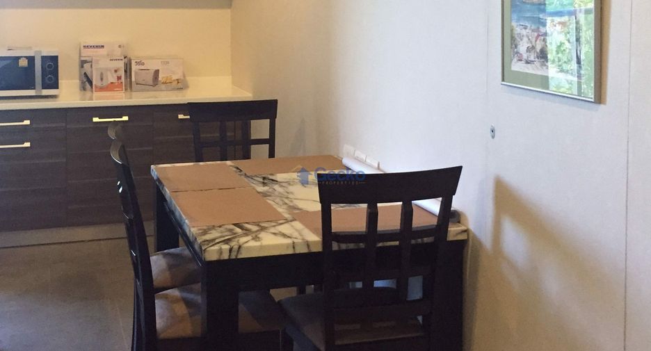 For rent 2 bedrooms condo in North Pattaya, Pattaya