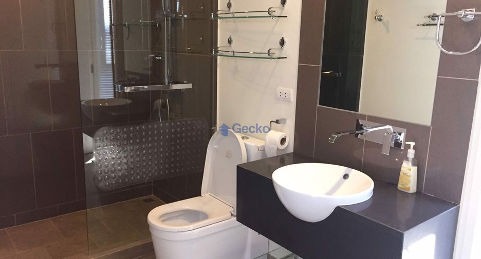 For rent 2 bedrooms condo in North Pattaya, Pattaya