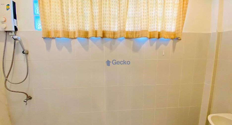 For sale 4 bedrooms house in Jomtien, Pattaya