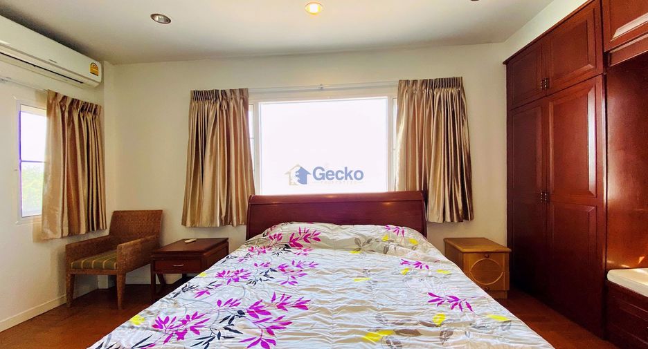 For sale 4 bedrooms house in Jomtien, Pattaya