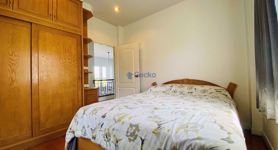 For sale 4 bedrooms house in Jomtien, Pattaya