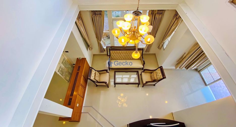 For sale 4 bedrooms house in Jomtien, Pattaya