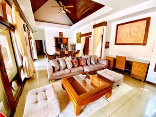 À louer 3 chambres maison à Bang Lamung, Chonburi