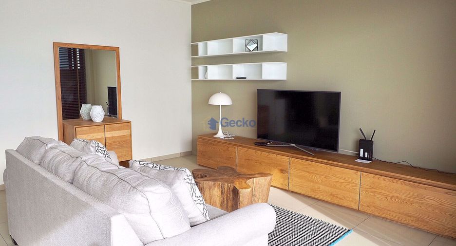 For rent 2 bedrooms condo in North Pattaya, Pattaya