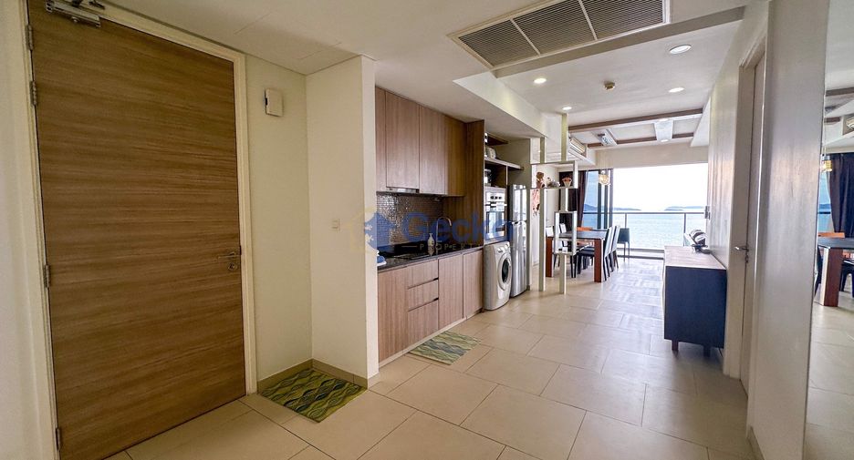 For rent 2 bedrooms condo in North Pattaya, Pattaya