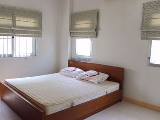 À louer 2 chambres maison à Bang Lamung, Chonburi