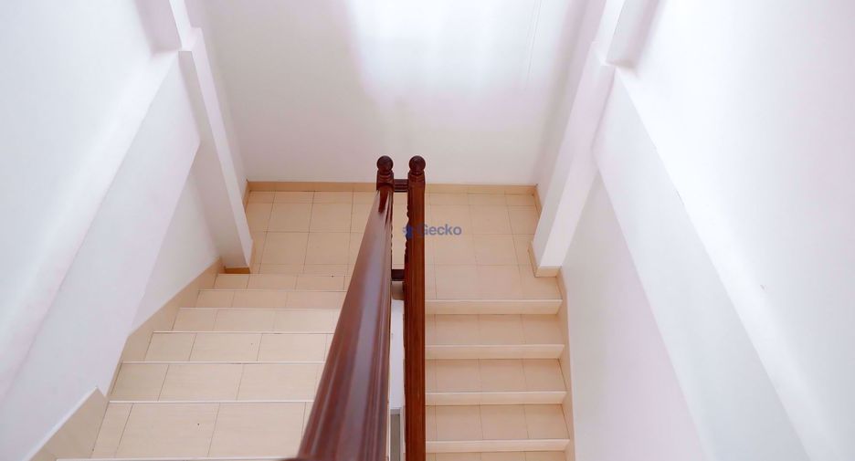 For rent 5 bedrooms house in East Pattaya, Pattaya