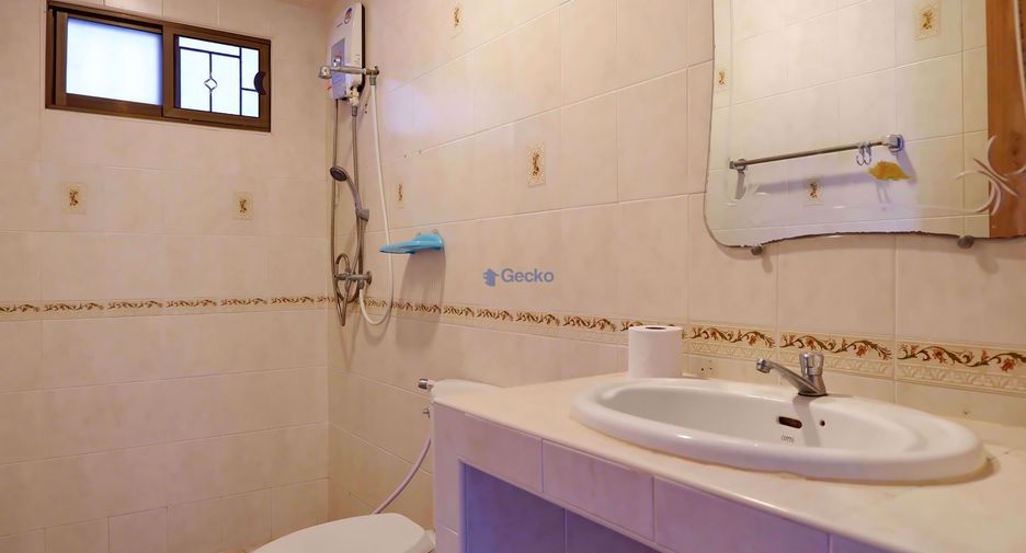 For rent 5 bedrooms house in East Pattaya, Pattaya