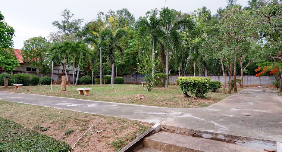 For rent 5 bedrooms house in East Pattaya, Pattaya