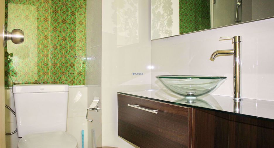 For rent 2 bedrooms condo in South Pattaya, Pattaya