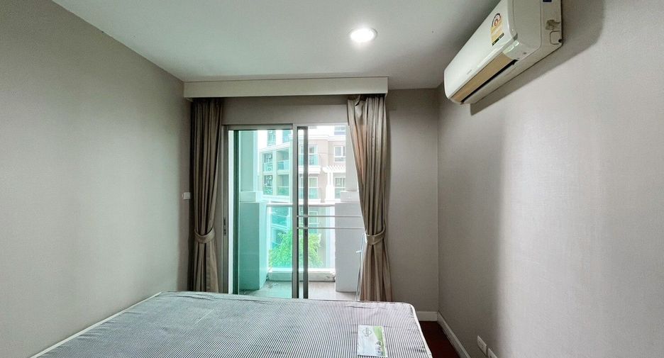 For sale 2 bedrooms condo in Huai Khwang, Bangkok