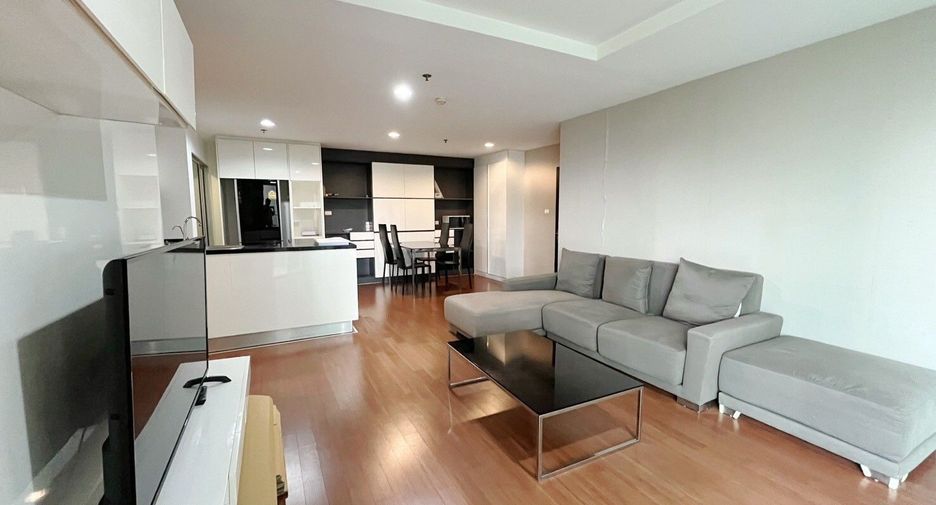 For sale 2 bedrooms condo in Huai Khwang, Bangkok