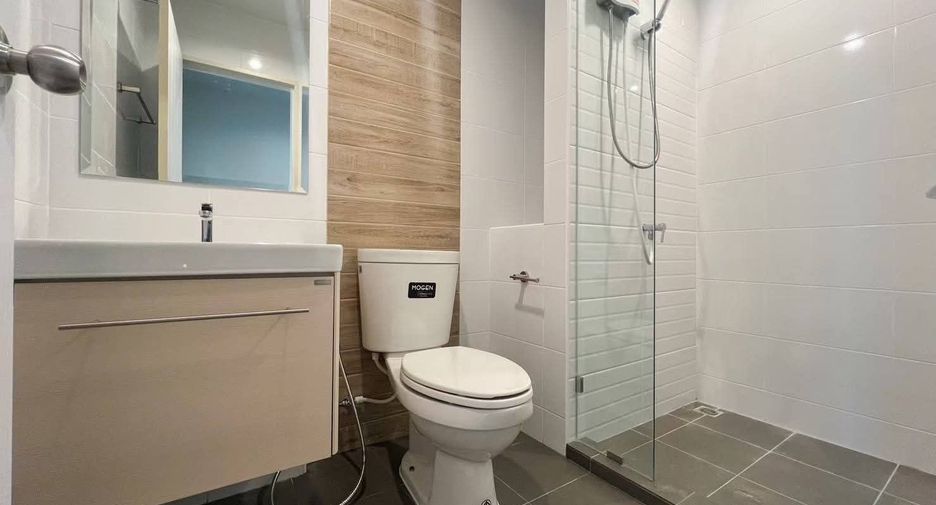 For rent studio condo in Thon Buri, Bangkok