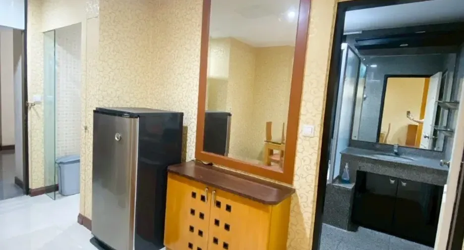 ขาย 2 ห้องนอน คอนโด ใน บางรัก, กรุงเทพฯ