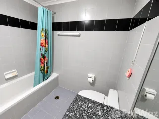 Продажа 2 спальни кондо в Хуаи Кхщанг, Бангкок