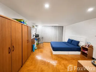 Condo en venta de 2 habitaciones en Huai Khwang, Bangkok