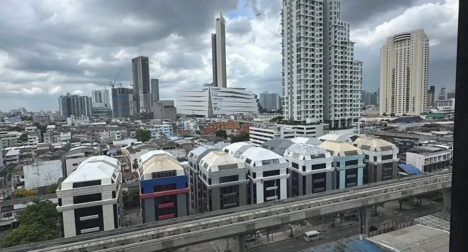 À louer 1 chambre condo à Khlong San, Bangkok