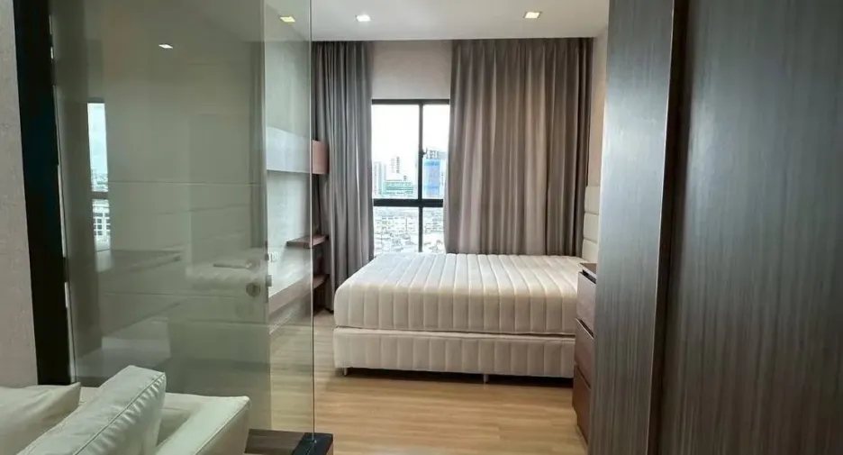À louer 1 chambre condo à Khlong San, Bangkok