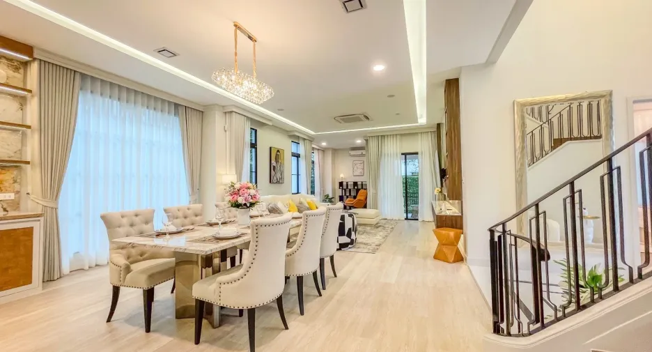 À vendre et à louer 4 chambres maison à Saphan Sung, Bangkok