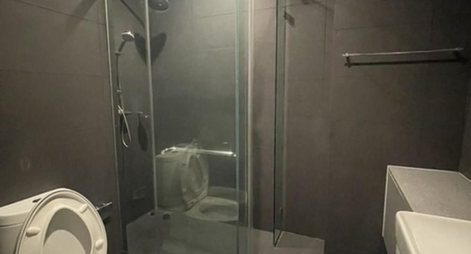 Аренда 2 спальни кондо в Патхум Щан, Бангкок