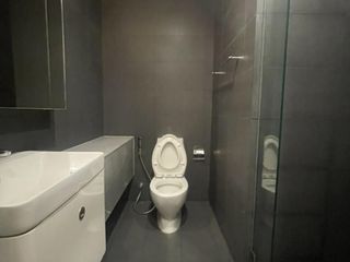 For rent 2 bedrooms condo in Pathum Wan, Bangkok