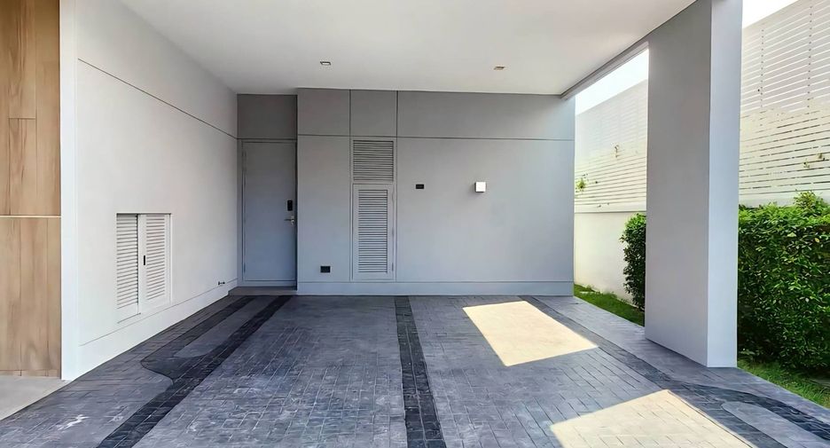 For sale and for rent 4 bedrooms house in Bang Phli, Samut Prakan