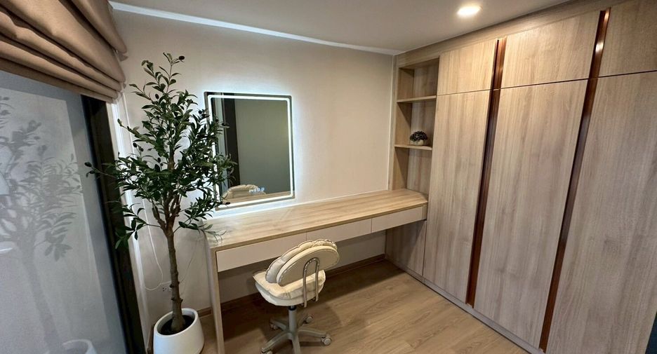 Wohnung zur Miete mit 2 Zimmer in Khlong Toei, Bangkok