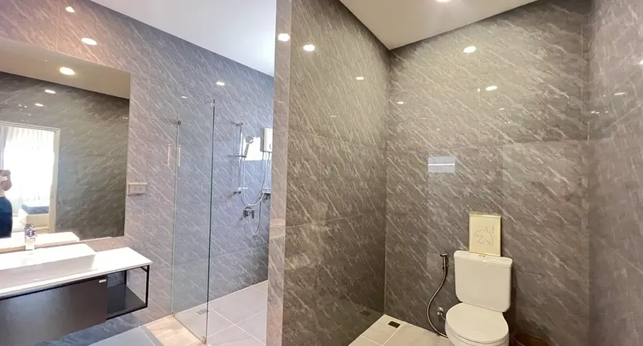 For rent 4 bedrooms house in Huay Yai, Pattaya