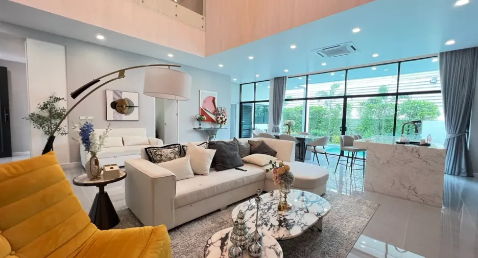 For rent 4 bedrooms house in Huay Yai, Pattaya